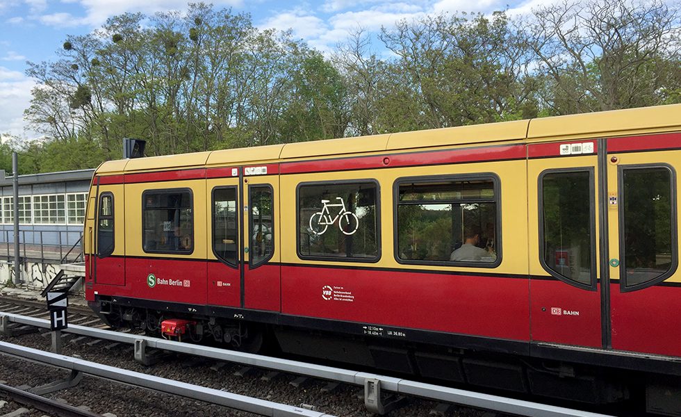 今回訪問したいずれの都市でも、電車の中に自転車を持ち運べる。