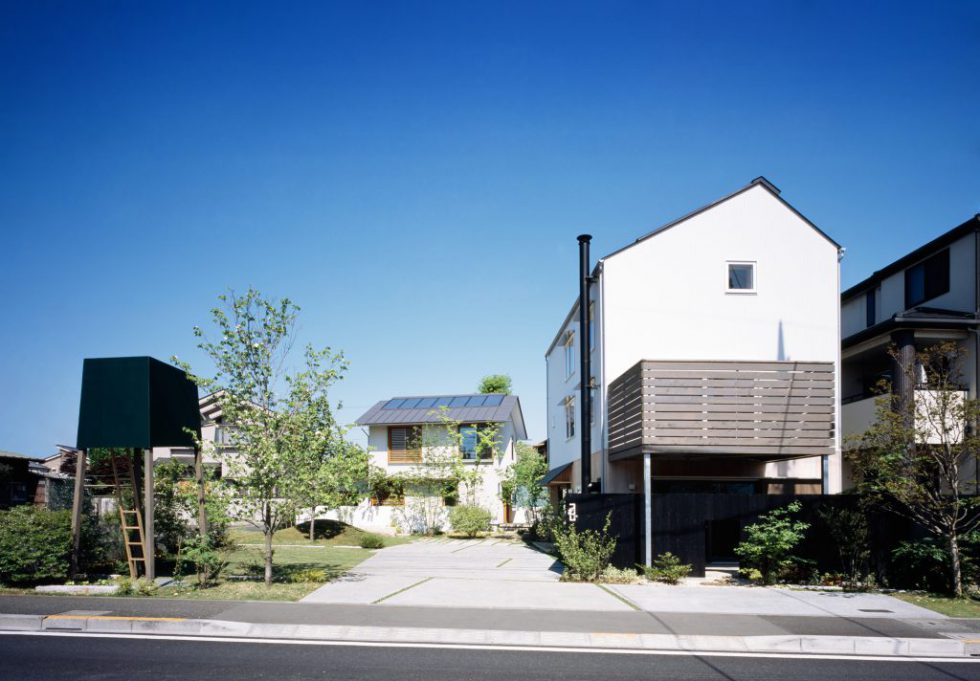 小泉誠さんが設計された建物などが集まる相羽建設の拠点、つむじ。