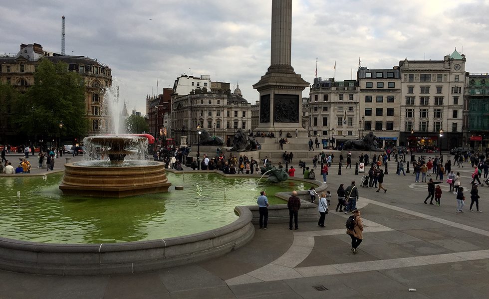 ロンドン市内のいたるところに広場があり、市民の憩いの場所となっている。歩いて楽しいまちに、広場は不可欠。