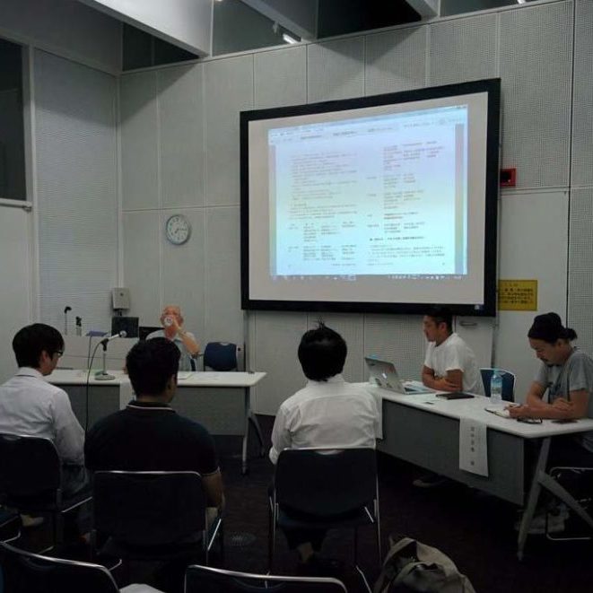 福生市役所で不定期開催している「福生未来会議」では、クリエイティブ公務員養成の講座プログラムを企画・運営。