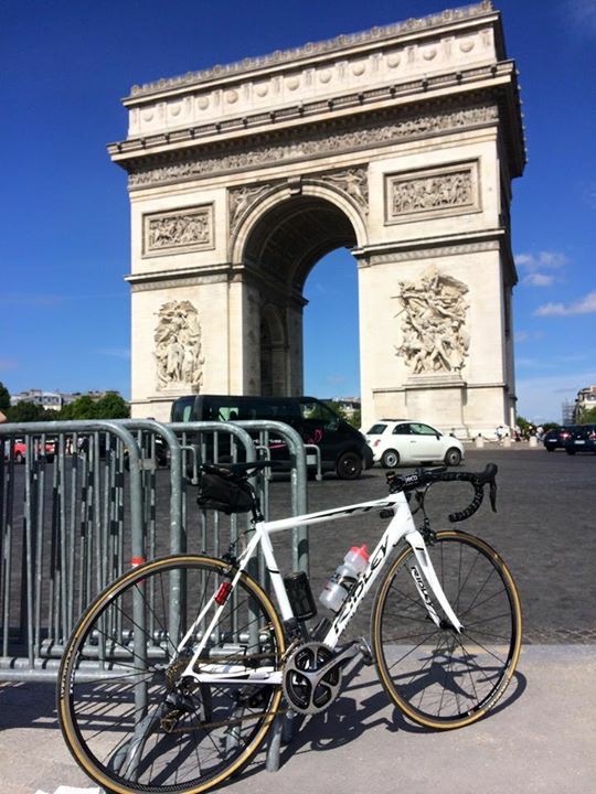 世界最古の自転車イベントPBP、さらに「ツールドフランス」と、フランスは自転車競技の国。滞在中は、街中の自転車屋や競技場を見て回ったそう