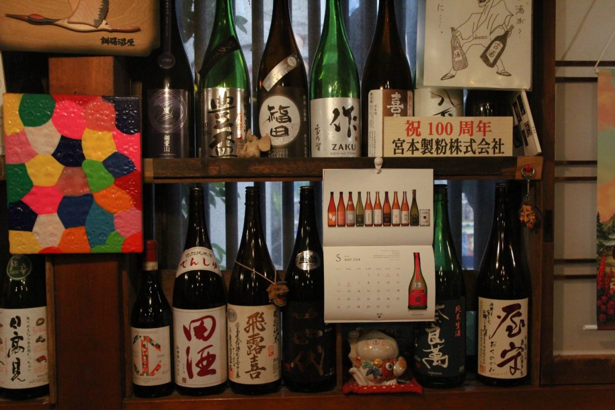 店内には様々な日本酒が。酒屋さんと長年のお付き合いがあるからこそ分けていただける貴重な酒も