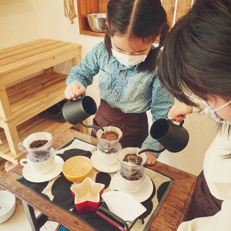 改装前のレクトサンドカフェでは様々なイベントもしていたとか。「子どもコーヒー屋さん体験」の様子