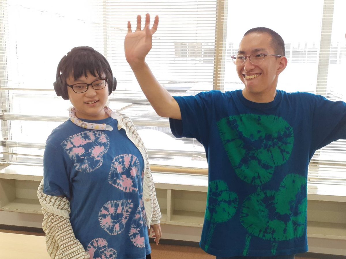 2年ほど前からにじメディア作品に出演されている春名さん（左）と拓実さん（右）