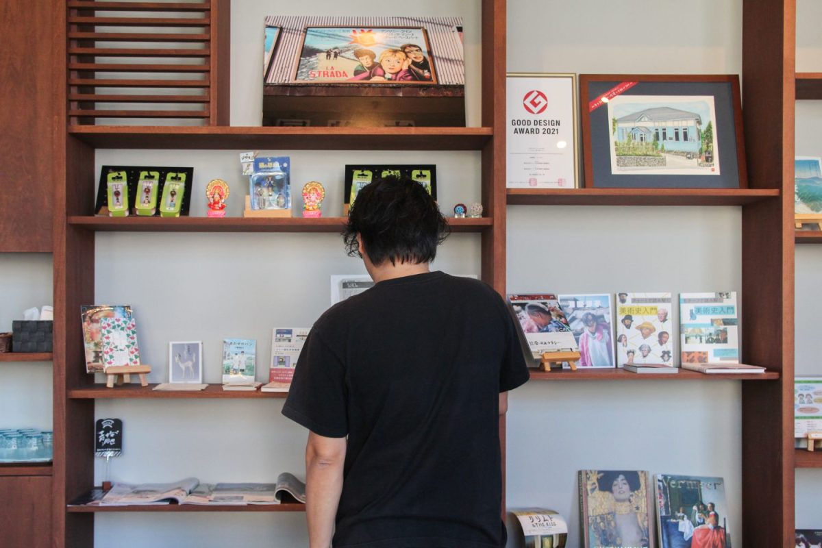 お客さんは近隣からはもちろん、遠方から来る方も。「最初は“ここほんとに映画館なの？”ってピンと来なかった人も、体験して驚いて、リピーターになってくれる。地域や足を運んでくれる皆さんに支えてもらってますね」