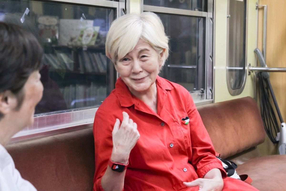 大塚さんがくめがわ電車図書館に出会ったのは40年以上前。「子どもと散歩していたらたまたま見つけました。アメリカの児童文学者カニグズバーグの読書会に参加したのがきっかけです」