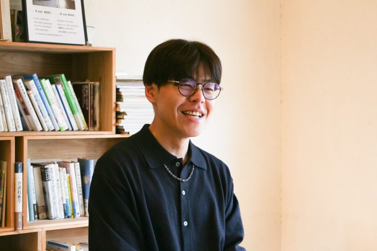 糟谷明範さん。高校の探求学習の講師としても活動する